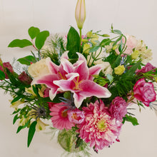 Load image into Gallery viewer, Mixed Bouquet- Designer&#39;s Choice
