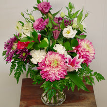 Load image into Gallery viewer, Mixed Bouquet- Designer&#39;s Choice
